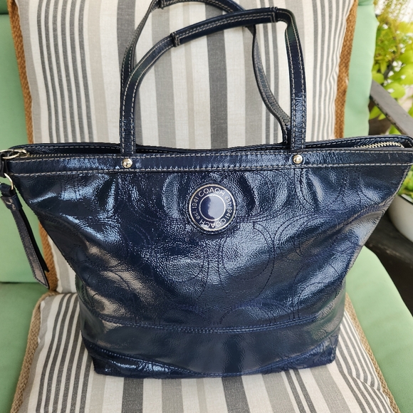 Coach 19198 Vintage Patent Leather Stitched Signature Tote/ Shoulder Bag - Picture 9 of 15